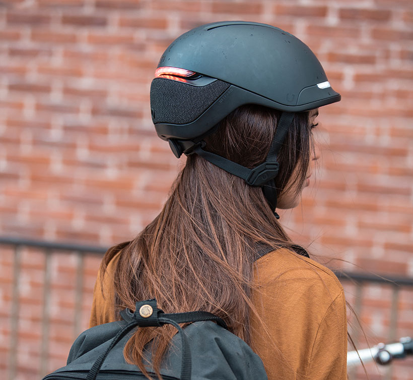 FARO Smart Bike Helmet Helps You Highly Visible to Other Vehicles Even During Daytime