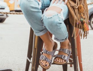 Wear-Anywhere MUK LUKS Women’s Juliette Sandals for Comfort